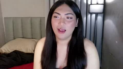 Snapshot of belphoebe_ chatting on June 4, 11:27 am Nica online show from June 4, 11:27 am