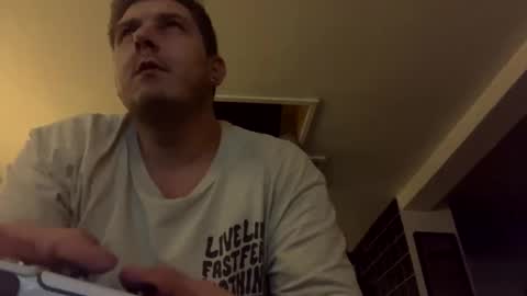 Snapshot of ben_big69 chatting on December 12, 2:59 am ben_big69 online show from December 12, 2:59 am