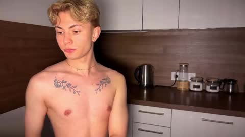 ben_harmon online show from April 24, 7:33 am