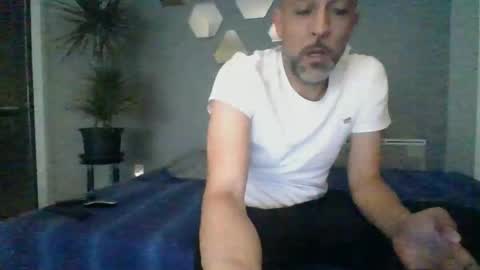 Snapshot of benbare13 chatting on January 16, 8:14 pm benbare13 online show from January 16, 8:14 pm