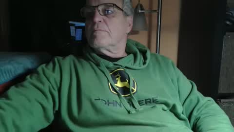 Snapshot of bendrinkin chatting on November 21, 1:37 am bendrinkin online show from November 21, 1:37 am