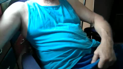Snapshot of bendrinkin chatting on June 8, 9:59 pm bendrinkin online show from June 8, 9:59 pm