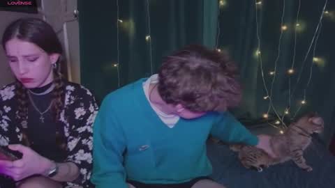 KENDALL  NATHAN online show from February 13, 7:54 pm