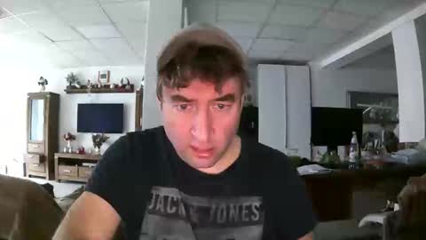 Robert  1984 online show from December 15, 7:45 am