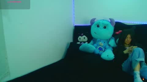 Tiffany and Bengie online show from January 18, 3:43 am