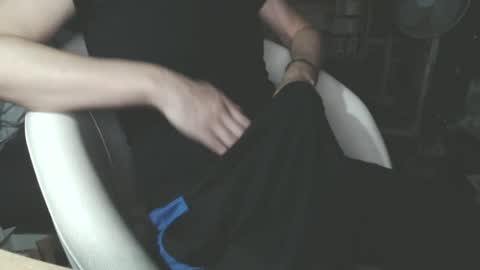 Snapshot of benijamin chatting on December 1, 10:32 pm benijamin online show from December 1, 10:32 pm