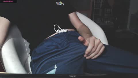 Snapshot of benijamin chatting on February 10, 11:45 pm benijamin online show from February 10, 11:45 pm