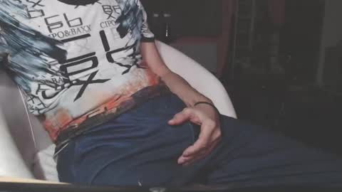 Snapshot of benijamin chatting on February 26, 9:27 pm benijamin online show from February 26, 9:27 pm