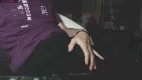 Snapshot of benijamin chatting on November 19, 11:38 pm benijamin online show from November 19, 11:38 pm