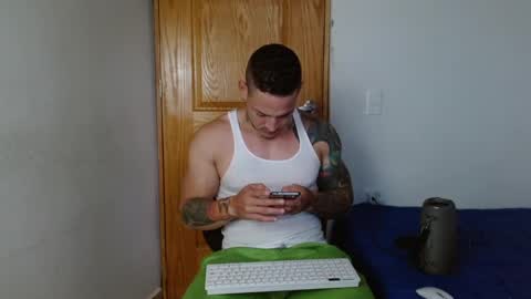 Snapshot of benjamin_isaac chatting on December 3, 10:51 pm benjamin_isaac online show from December 3, 10:51 pm