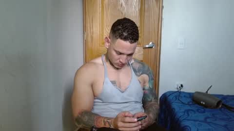 Snapshot of benjamin_isaac chatting on January 11, 10:29 pm benjamin_isaac online show from January 11, 10:29 pm