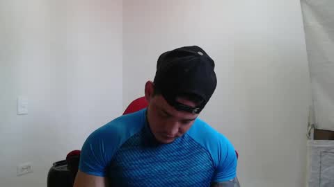 Snapshot of benjamin_isaac chatting on March 20, 3:39 pm benjamin_isaac online show from March 20, 3:39 pm