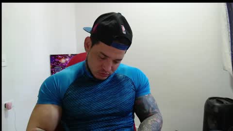 Snapshot of benjamin_isaac chatting on March 25, 2:23 pm benjamin_isaac online show from March 25, 2:23 pm