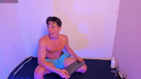 Snapshot of benjamin_more chatting on February 27, 7:55 am BENJAMIN online show from February 27, 7:55 am