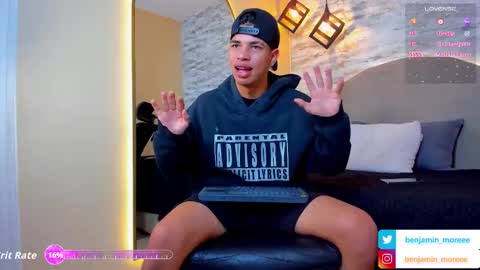 Snapshot of benjamin_more chatting on October 15, 10:26 am BENJAMIN online show from October 15, 10:26 am