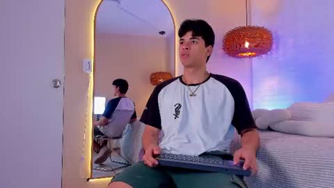 BENJAMIN online show from July 13, 2:36 am