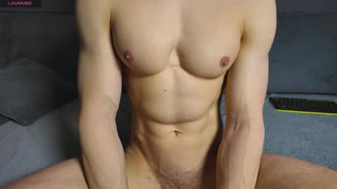 benjaminkarl02 online show from February 28, 9:10 am