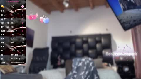 benjamincooperk online show from October 1, 6:47 pm