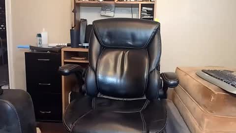 Snapshot of benjammin11311 chatting on November 13, 12:53 am Benjammin online show from November 13, 12:53 am