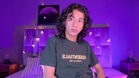 Snapshot of benjifiore_ chatting on October 16, 7:48 pm BENJI FIORE online show from October 16, 7:48 pm