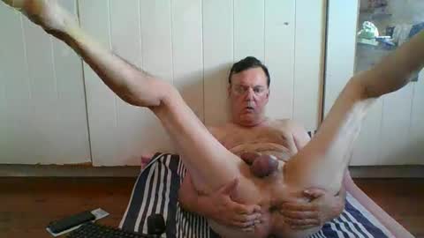 Snapshot of benjoid chatting on February 16, 2:29 am benjoid online show from February 16, 2:29 am