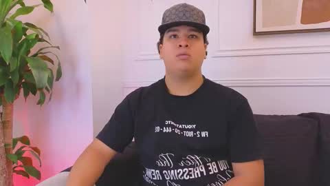 bennett_alejoo online show from February 9, 6:56 pm