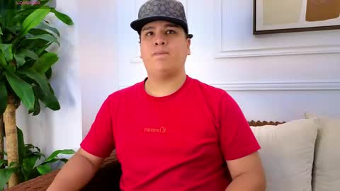 bennett_alejoo online show from May 1, 6:56 pm