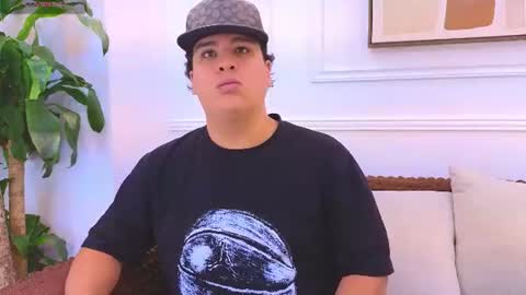 bennett_alejoo online show from July 5, 6:37 pm