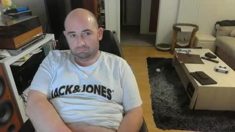 Snapshot of bennn54 chatting on December 1, 5:35 pm Ben online show from December 1, 5:35 pm