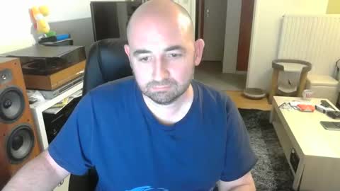 Snapshot of bennn54 chatting on December 7, 5:42 pm Ben online show from December 7, 5:42 pm