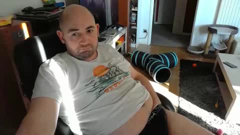 Snapshot of bennn54 chatting on February 2, 11:40 am Ben online show from February 2, 11:40 am