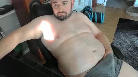 Snapshot of bennn54 chatting on October 11, 11:31 am Ben online show from October 11, 11:31 am