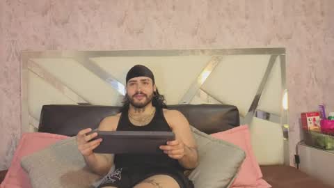 Benny and Mark online show from April 27, 3:48 am