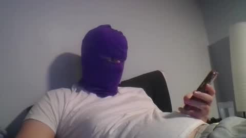 Snapshot of bennybueno chatting on April 2, 3:04 am bennybueno online show from April 2, 3:04 am