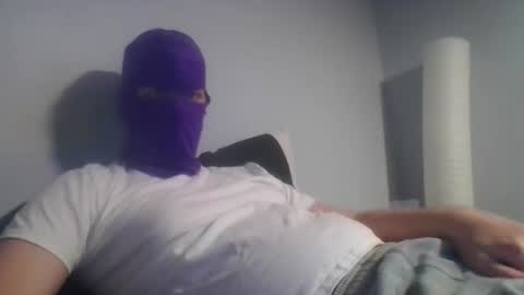 Snapshot of bennybueno chatting on April 5, 4:20 am bennybueno online show from April 5, 4:20 am
