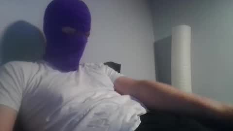 Snapshot of bennybueno chatting on May 17, 4:32 am bennybueno online show from May 17, 4:32 am