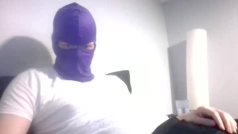 Snapshot of bennybueno chatting on May 28, 2:53 am bennybueno online show from May 28, 2:53 am