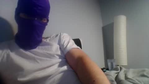 Snapshot of bennybueno chatting on June 12, 4:22 am bennybueno online show from June 12, 4:22 am