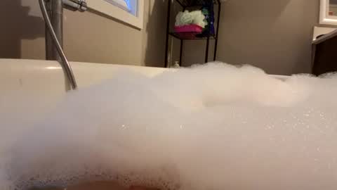 BennyC online show from April 23, 11:20 am