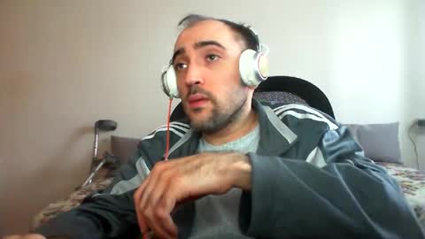 Snapshot of bentish chatting on December 20, 8:17 am bentish online show from December 20, 8:17 am