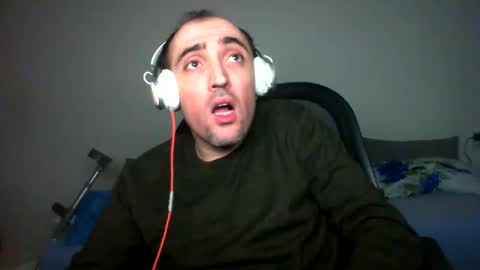 Snapshot of bentish chatting on December 20, 7:39 pm bentish online show from December 20, 7:39 pm