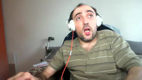 Snapshot of bentish chatting on December 24, 11:28 am bentish online show from December 24, 11:28 am