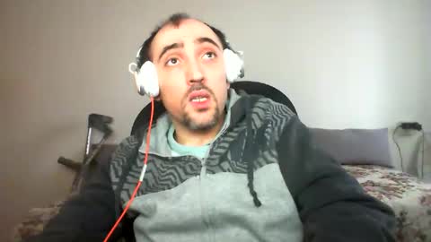 Snapshot of bentish chatting on December 28, 10:14 am bentish online show from December 28, 10:14 am