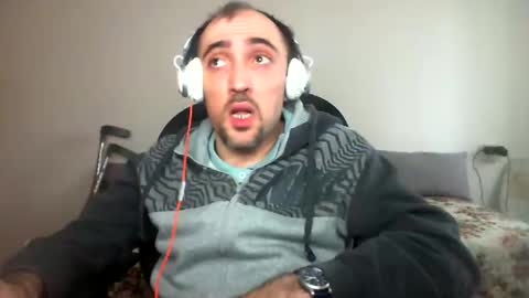 Snapshot of bentish chatting on December 28, 1:17 pm bentish online show from December 28, 1:17 pm