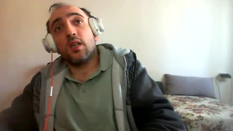 Snapshot of bentish chatting on January 2, 9:22 am bentish online show from January 2, 9:22 am