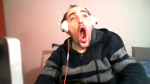 Snapshot of bentish chatting on February 8, 3:10 pm bentish online show from February 8, 3:10 pm