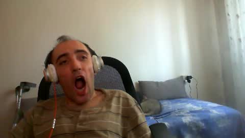 Snapshot of bentish chatting on September 17, 7:43 am bentish online show from September 17, 7:43 am