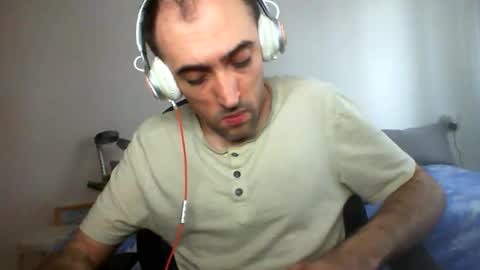 Snapshot of bentish chatting on October 20, 6:14 am bentish online show from October 20, 6:14 am