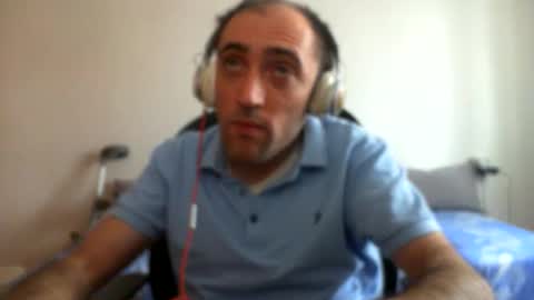 Snapshot of bentish chatting on November 29, 7:11 am bentish online show from November 29, 7:11 am