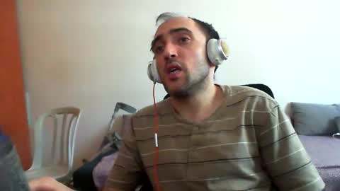 Snapshot of bentish chatting on June 10, 10:58 am bentish online show from June 10, 10:58 am